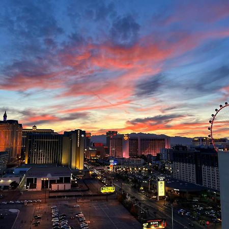 Condo At Platinum Hotel Strip View Las Vegas Exterior photo